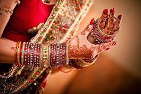 How are bangles important to an Indian woman